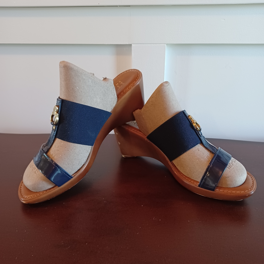 Elegant Navy Blue Wedge Sandals